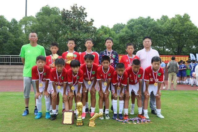 中超动态：申花新教练抵达上海 | 国安面临艰难赛程